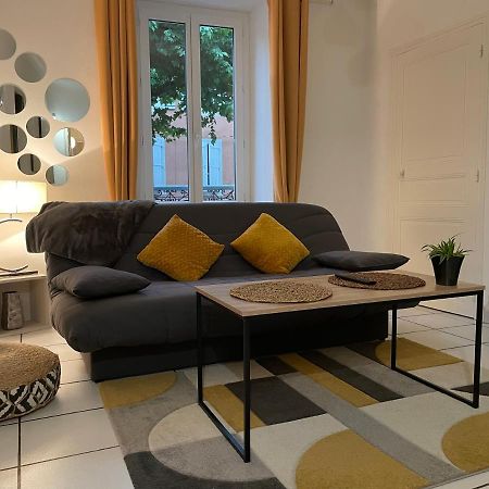 T2 Plein Centre Au 1Er Etage Avec Parking Prive Apartman Millau Kültér fotó