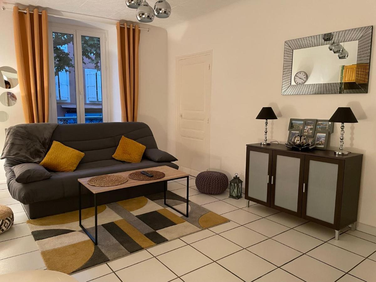 T2 Plein Centre Au 1Er Etage Avec Parking Prive Apartman Millau Kültér fotó