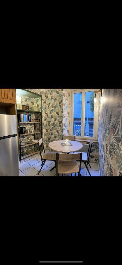 T2 Plein Centre Au 1Er Etage Avec Parking Prive Apartman Millau Kültér fotó