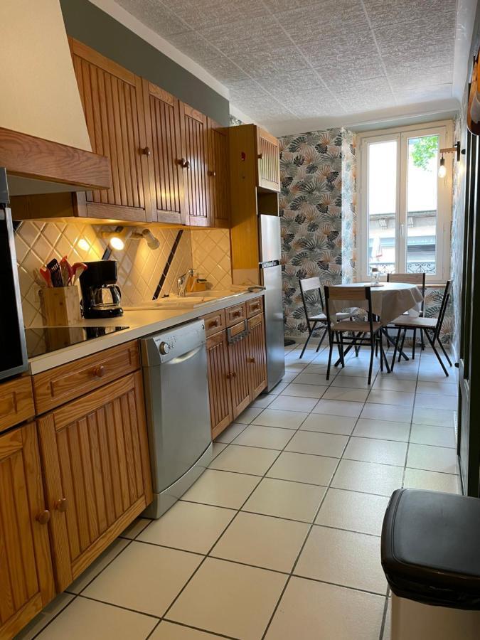 T2 Plein Centre Au 1Er Etage Avec Parking Prive Apartman Millau Kültér fotó