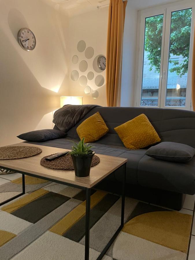 T2 Plein Centre Au 1Er Etage Avec Parking Prive Apartman Millau Kültér fotó