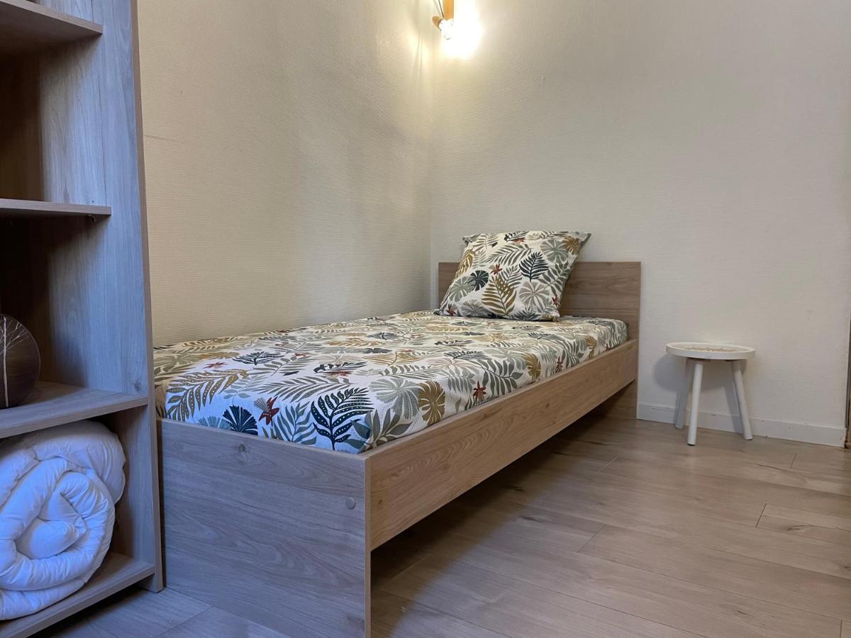 T2 Plein Centre Au 1Er Etage Avec Parking Prive Apartman Millau Kültér fotó