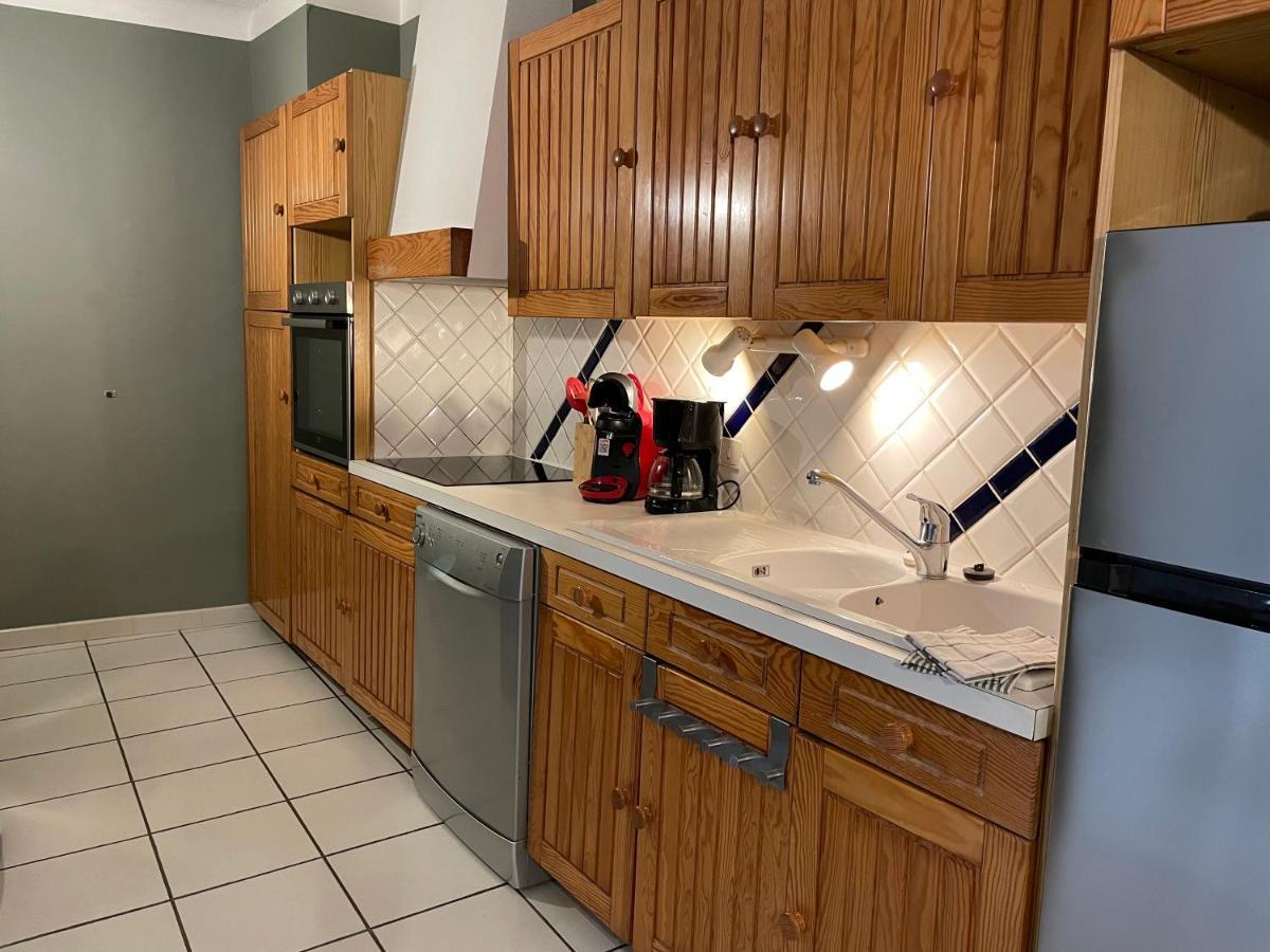 T2 Plein Centre Au 1Er Etage Avec Parking Prive Apartman Millau Kültér fotó